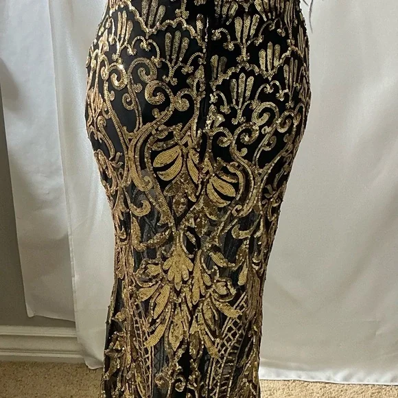 Fashion Nova Black and Gold Prom Dress - Picture 6 of 14